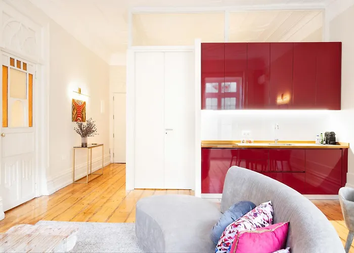 42 2 F Historical Apartment At Cardosas Block